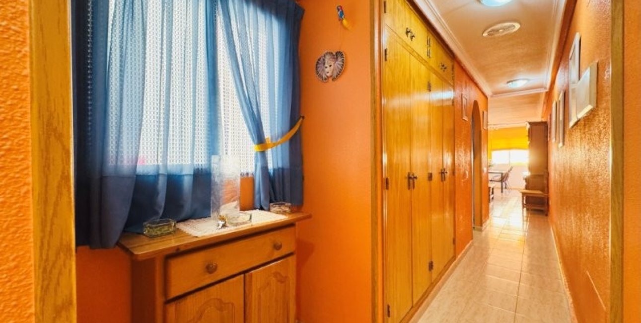 Resale - Apartment / flat -
Torrevieja - La Mata