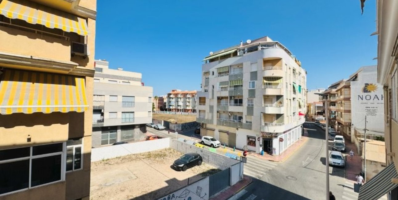 Resale - Apartment / flat -
Torrevieja - La Mata