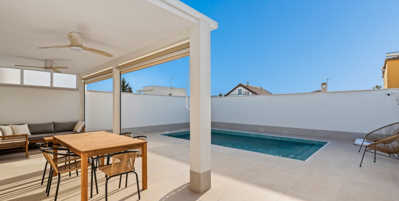 Reventa - Villa -
Torrevieja - San Luis - Chaparal
