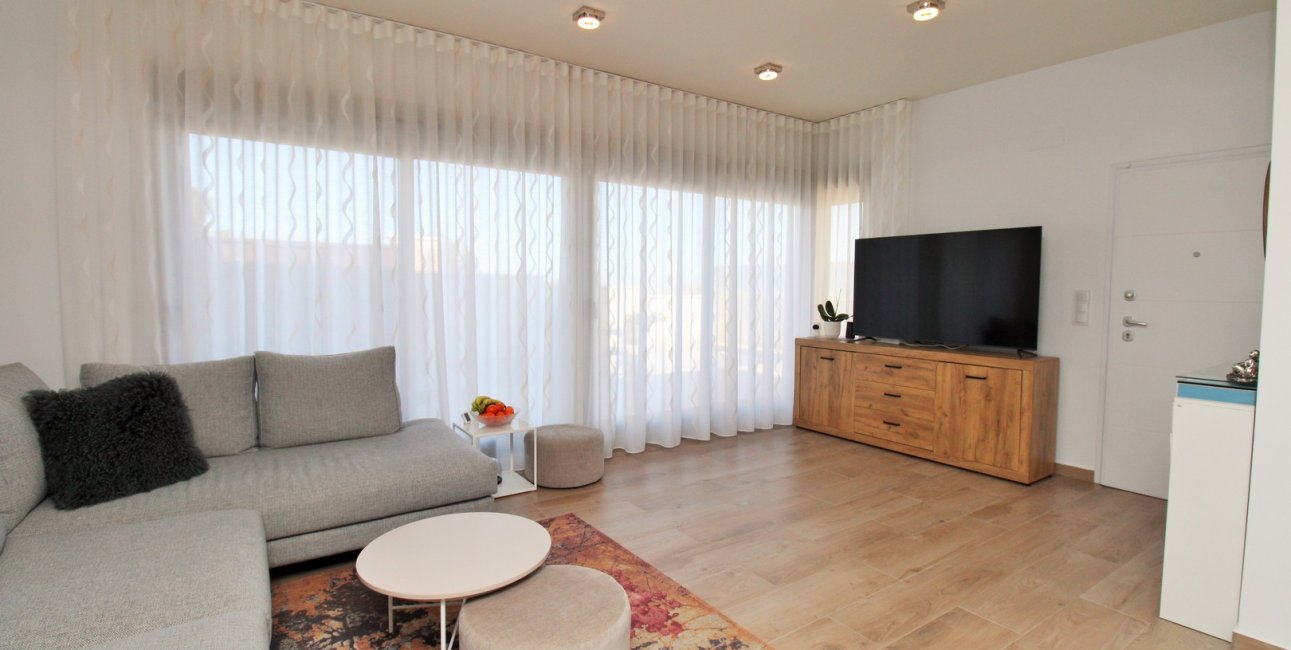 Resale - Villa -
Orihuela Costa - Villamartín