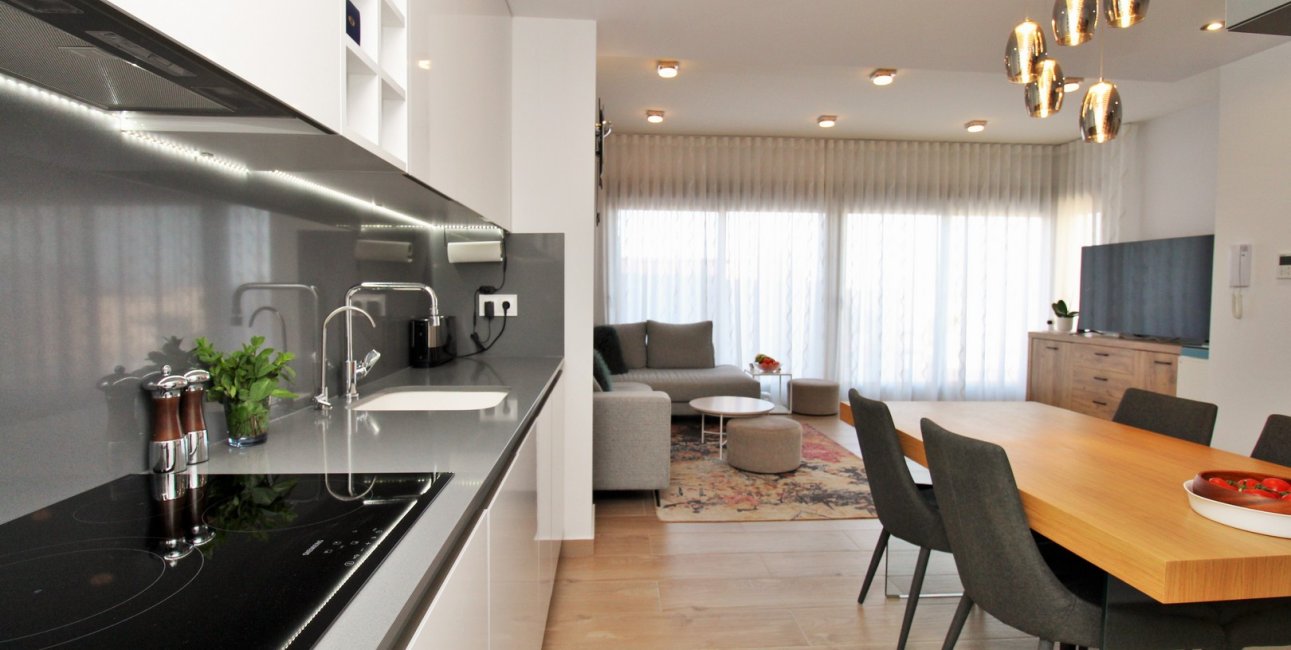 Resale - Villa -
Orihuela Costa - Villamartín