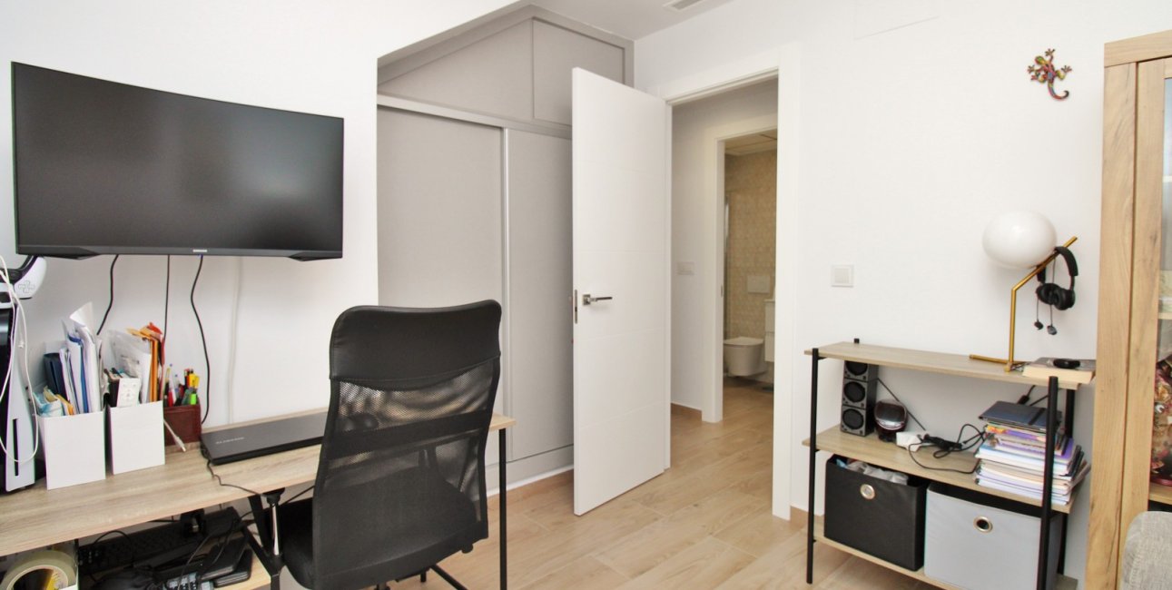 Resale - Villa -
Orihuela Costa - Villamartín