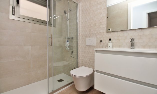 Resale - Villa -
Orihuela Costa - Villamartín