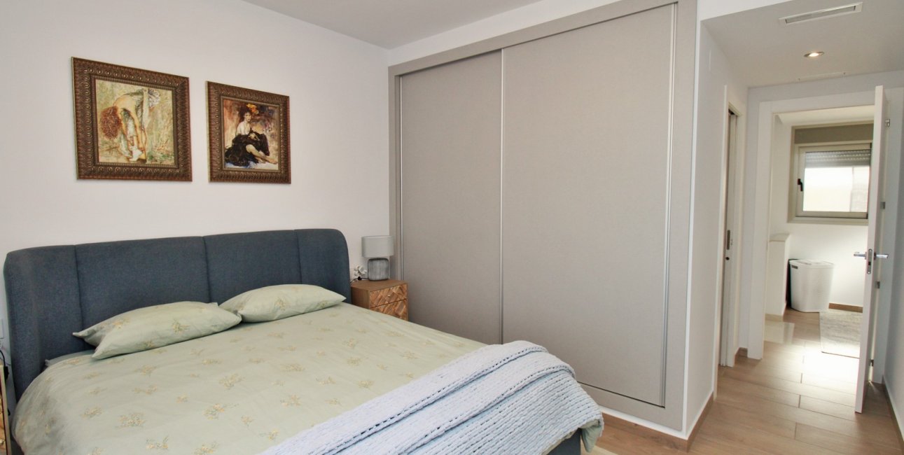 Resale - Villa -
Orihuela Costa - Villamartín