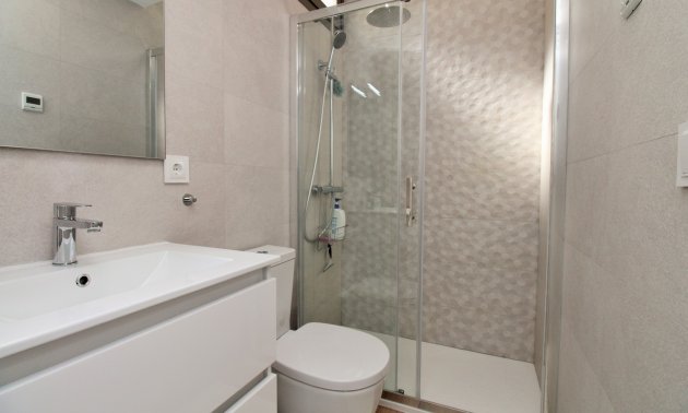 Resale - Villa -
Orihuela Costa - Villamartín