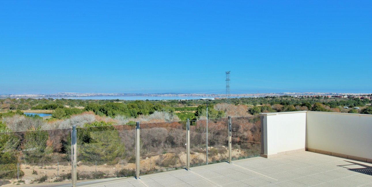 Resale - Villa -
Orihuela Costa - Villamartín