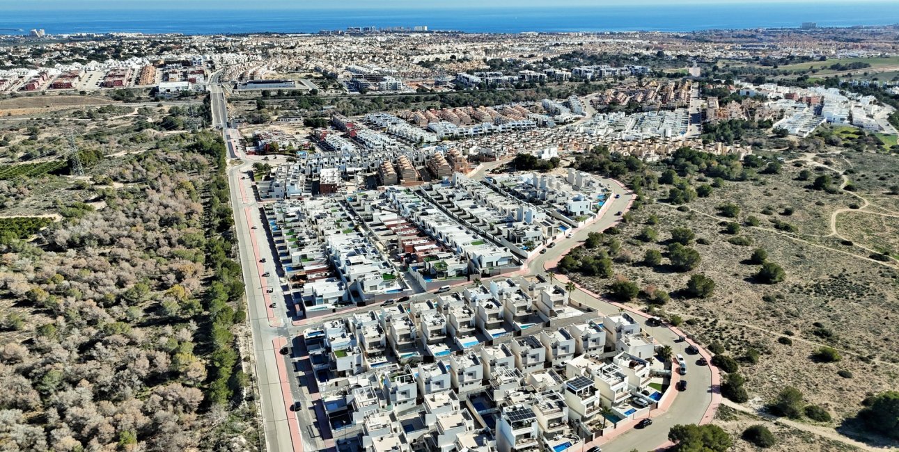 Resale - Villa -
Orihuela Costa - Villamartín