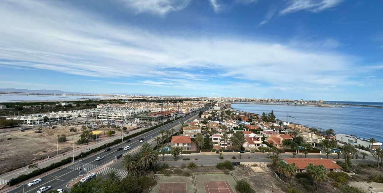 Resale - Apartment / flat -
Torrevieja - La Veleta