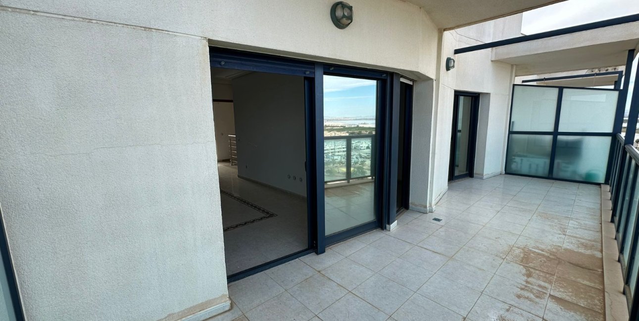 Resale - Apartment / flat -
Torrevieja - La Veleta
