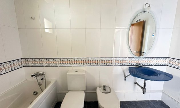 Resale - Apartment / flat -
Torrevieja - La Veleta