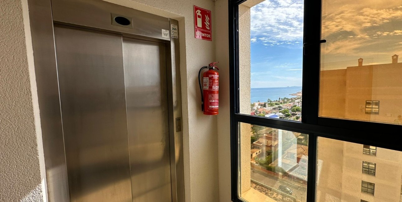 Resale - Apartment / flat -
Torrevieja - La Veleta