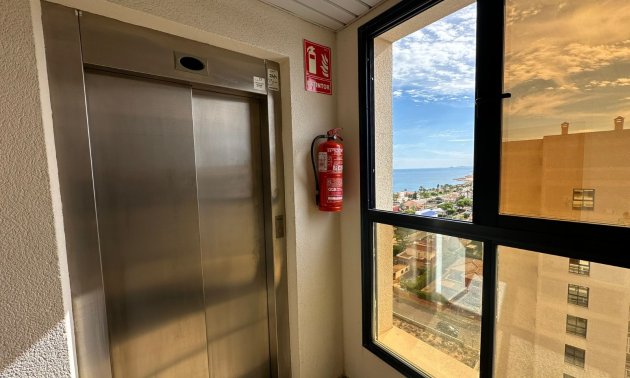 Resale - Apartment / flat -
Torrevieja - La Veleta