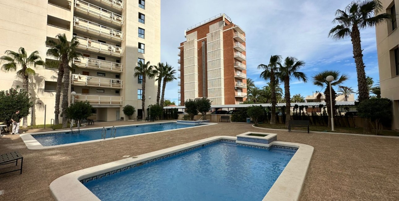 Resale - Apartment / flat -
Torrevieja - La Veleta