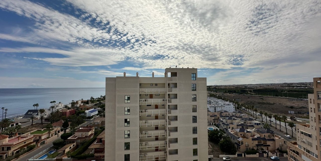 Resale - Apartment / flat -
Torrevieja - La Veleta