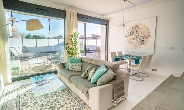 Resale - Villa -
Orihuela Costa - Lomas de Cabo Roig