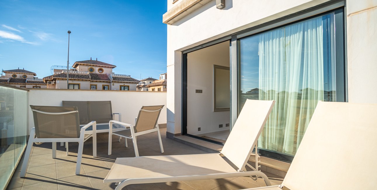 Resale - Villa -
Orihuela Costa - Lomas de Cabo Roig
