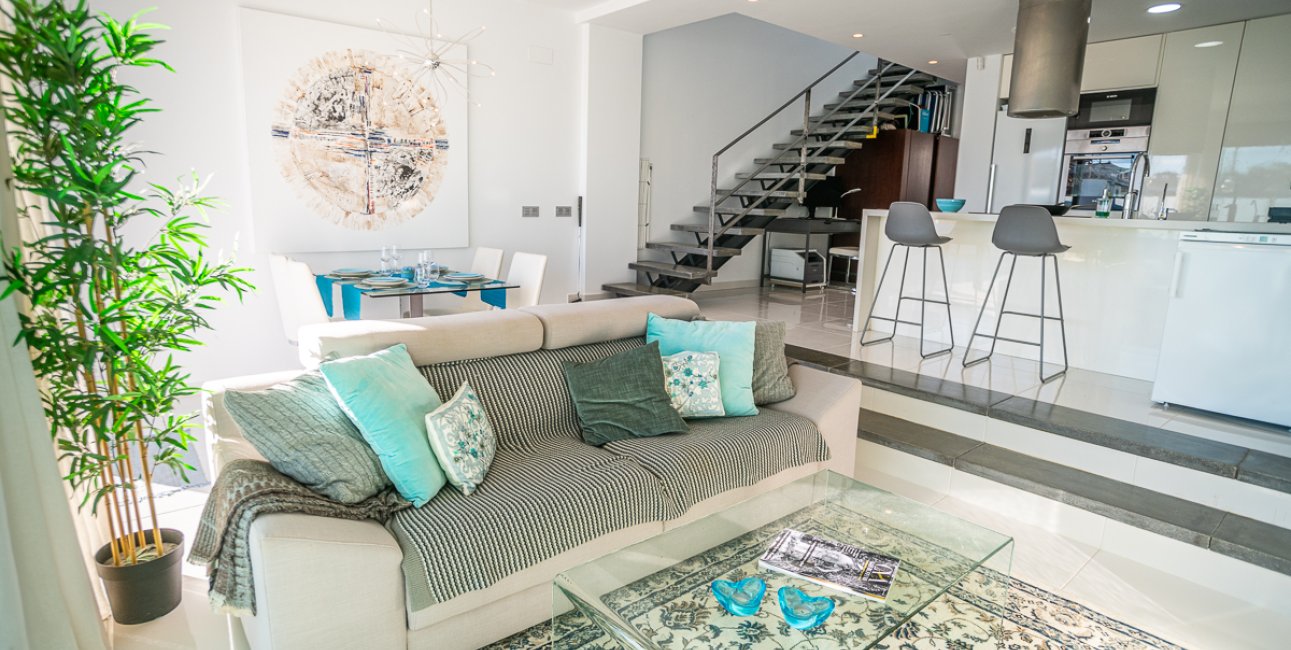 Resale - Villa -
Orihuela Costa - Lomas de Cabo Roig