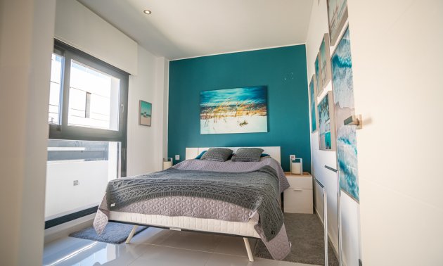 Resale - Villa -
Orihuela Costa - Lomas de Cabo Roig