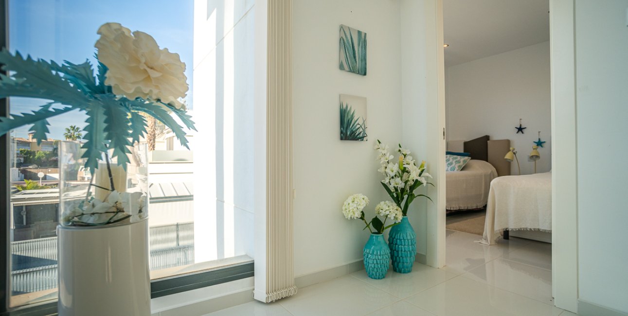 Resale - Villa -
Orihuela Costa - Lomas de Cabo Roig