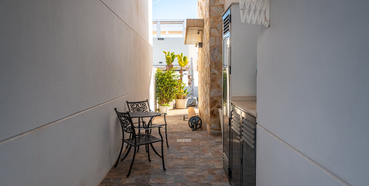 Resale - Villa -
Orihuela Costa - Lomas de Cabo Roig