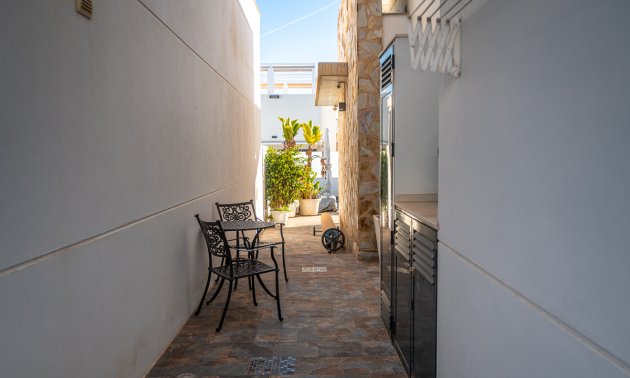 Resale - Villa -
Orihuela Costa - Lomas de Cabo Roig