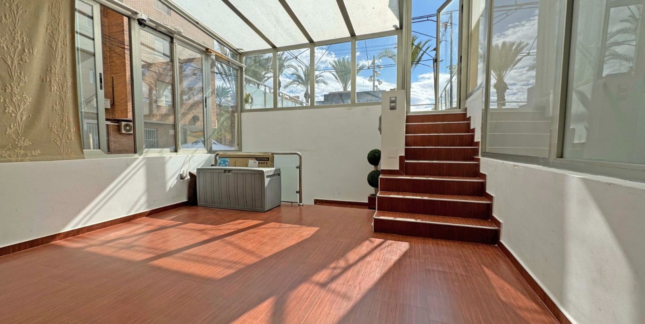 Resale - Apartment / flat -
Torrevieja - Playa del Cura