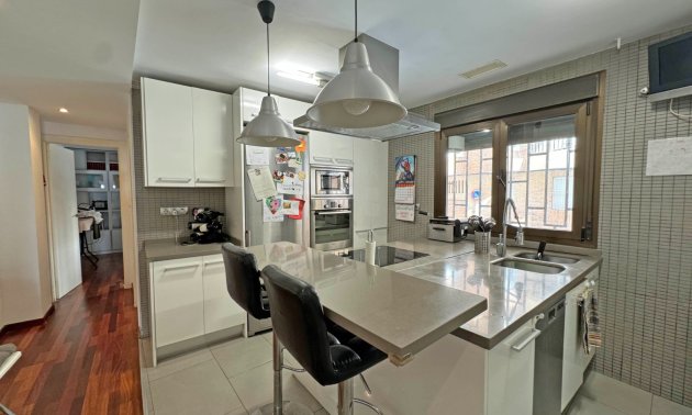 Resale - Apartment / flat -
Torrevieja - Playa del Cura