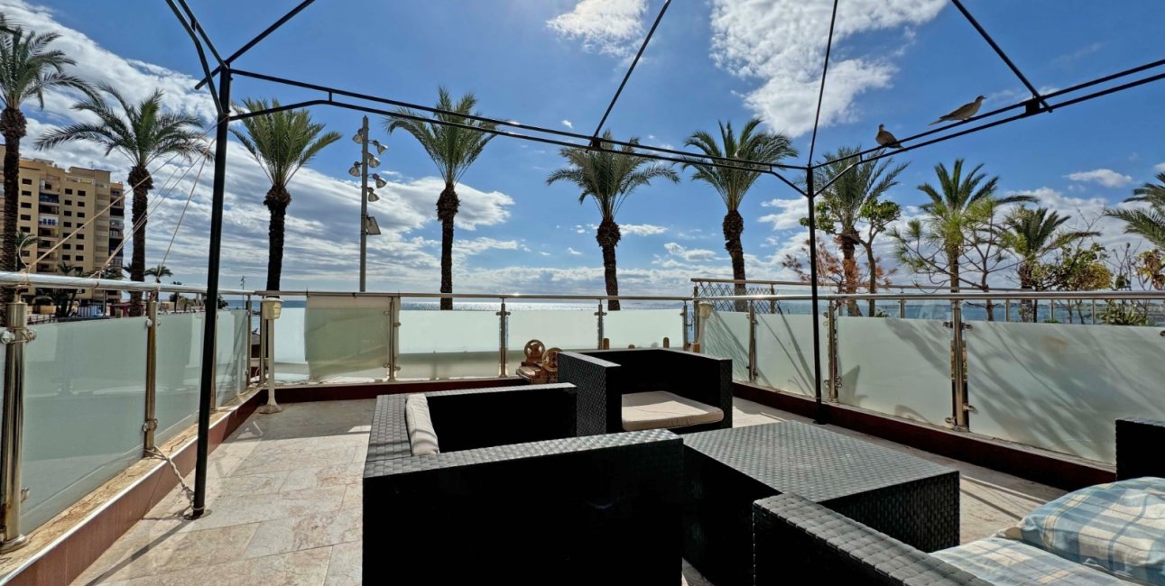 Resale - Apartment / flat -
Torrevieja - Playa del Cura