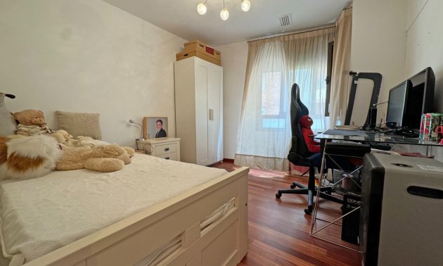 Resale - Apartment / flat -
Torrevieja - Playa del Cura