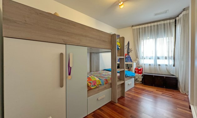 Resale - Apartment / flat -
Torrevieja - Playa del Cura