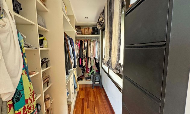 Resale - Apartment / flat -
Torrevieja - Playa del Cura