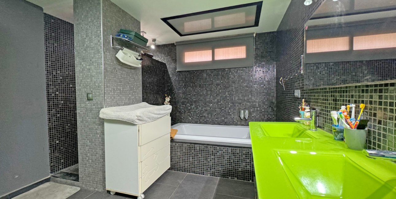 Resale - Apartment / flat -
Torrevieja - Playa del Cura