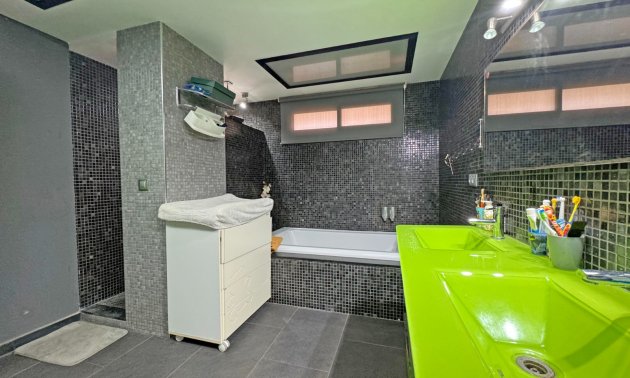 Resale - Apartment / flat -
Torrevieja - Playa del Cura