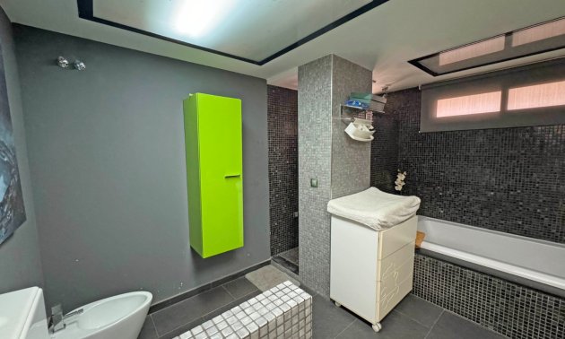 Resale - Apartment / flat -
Torrevieja - Playa del Cura