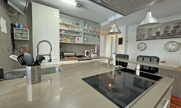 Resale - Apartment / flat -
Torrevieja - Playa del Cura