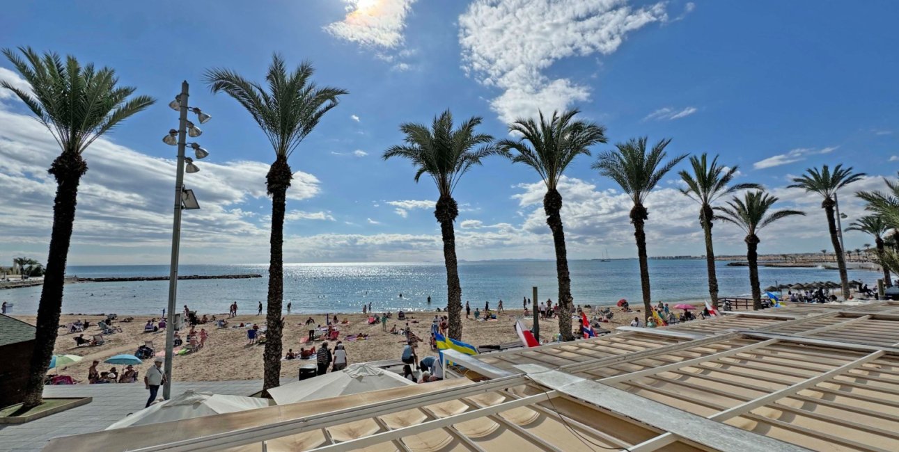 Resale - Apartment / flat -
Torrevieja - Playa del Cura