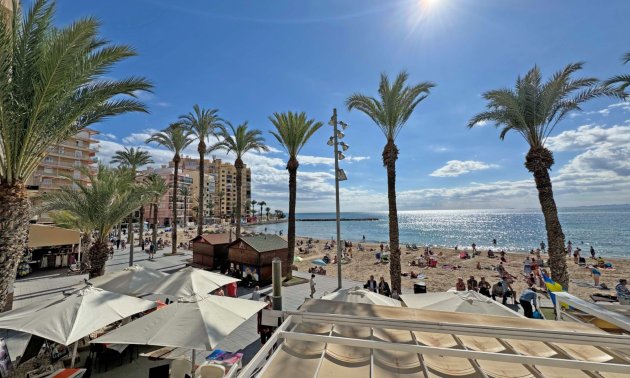 Resale - Apartment / flat -
Torrevieja - Playa del Cura