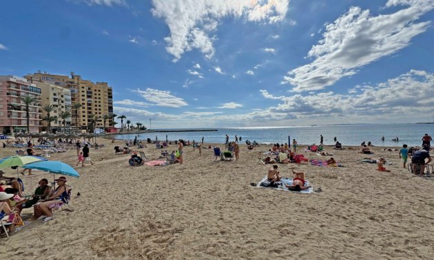 Resale - Apartment / flat -
Torrevieja - Playa del Cura
