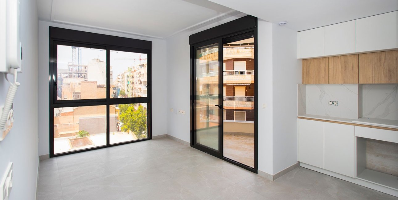 Resale - Apartment / flat -
Torrevieja - Playa del Cura
