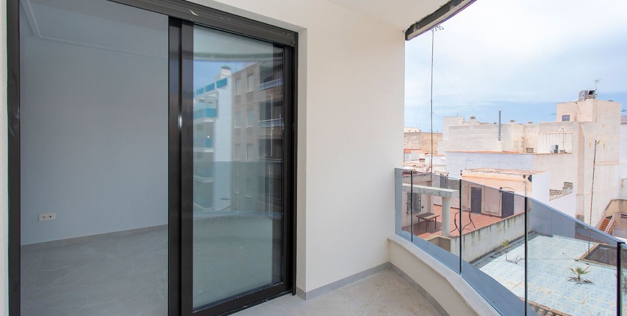 Resale - Apartment / flat -
Torrevieja - Playa del Cura