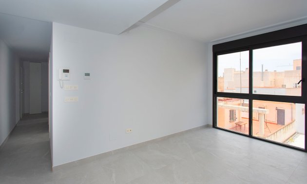 Resale - Apartment / flat -
Torrevieja - Playa del Cura