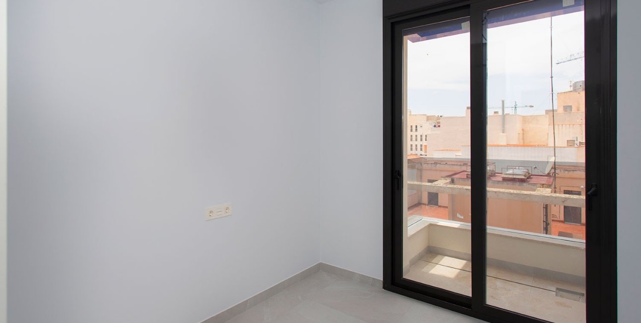 Resale - Apartment / flat -
Torrevieja - Playa del Cura