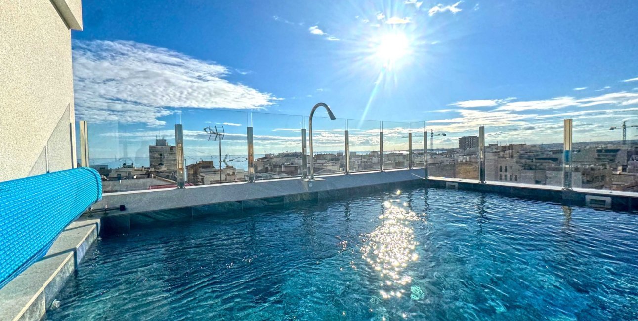 Resale - Apartment / flat -
Torrevieja - Playa del Cura