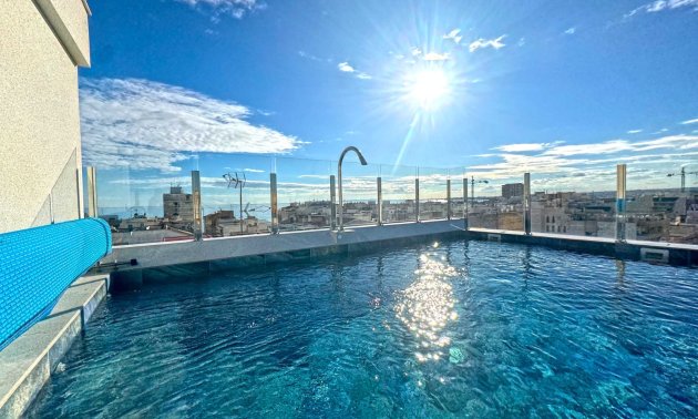 Resale - Apartment / flat -
Torrevieja - Playa del Cura