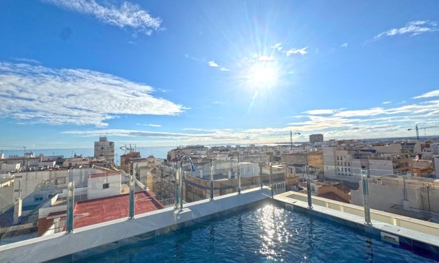 Resale - Apartment / flat -
Torrevieja - Playa del Cura