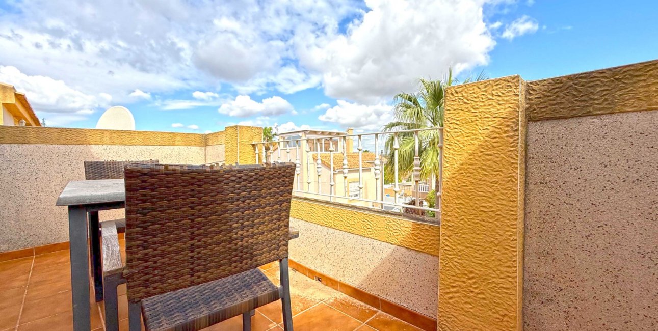 Resale - Villa -
Orihuela Costa - Los Altos
