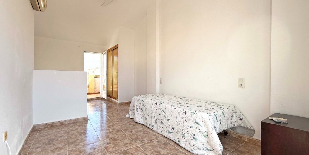 Resale - Villa -
Orihuela Costa - Los Altos