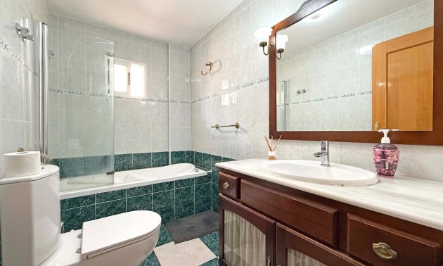 Resale - Villa -
Orihuela Costa - Los Altos