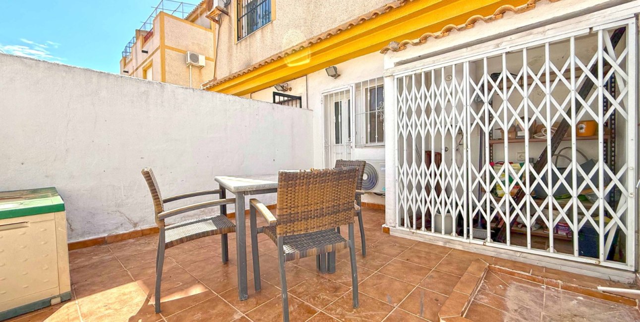 Resale - Villa -
Orihuela Costa - Los Altos