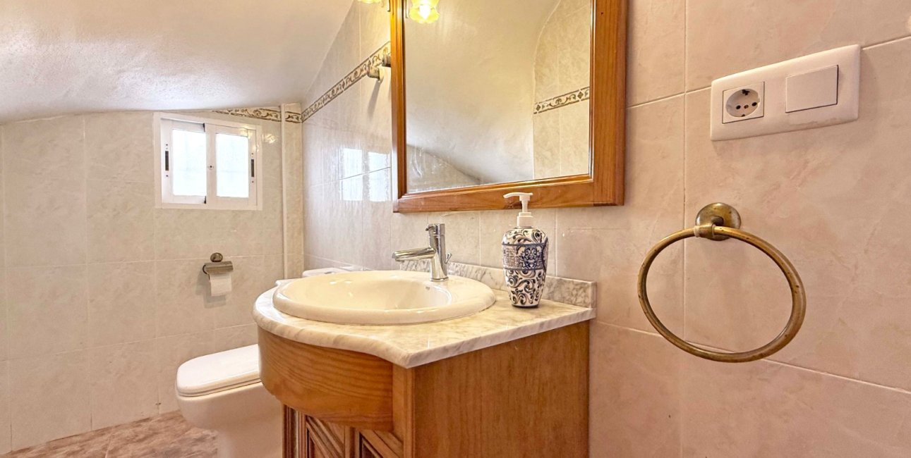 Resale - Villa -
Orihuela Costa - Los Altos